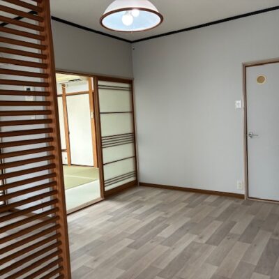 山鹿３９（サンキュー）貸家　豊前街道の街並みを臨む好物件　4DK　戸建て　駐車場2台　店舗としても最適環境 画像9